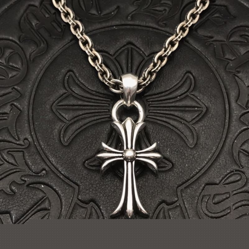 Ch**me He**ts necklaces